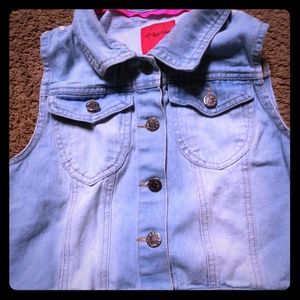 Short sleeve denim jacket